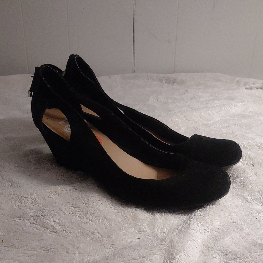 Elegant Metoo Black Wedge Shoes